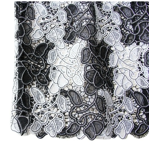 Diane von Furstenberg black and white macramé floral Guipure lace dress Size 2 - Picture 13 of 14